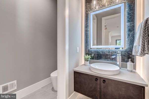 Bathroom, Interior