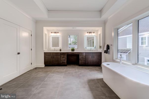 Bathroom, Dual Sink Vanities, Free Standing Baths, Interior