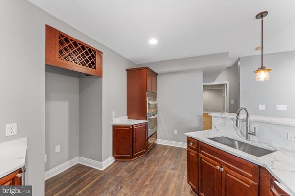 Interior, Kitchen, Pendant Lights, Recessed Lighting, Wood Texture Flooring