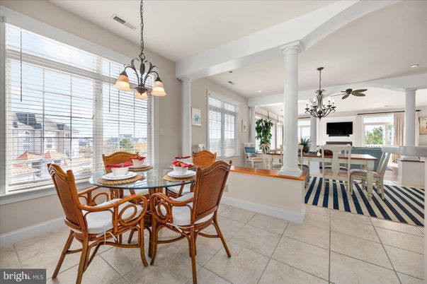 Chandelier, Dining room, Fireplace, Interior, Pendant Lights, Recessed Lighting