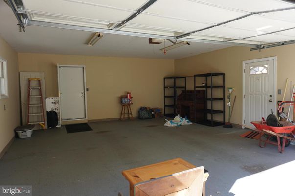 Garage, Interior