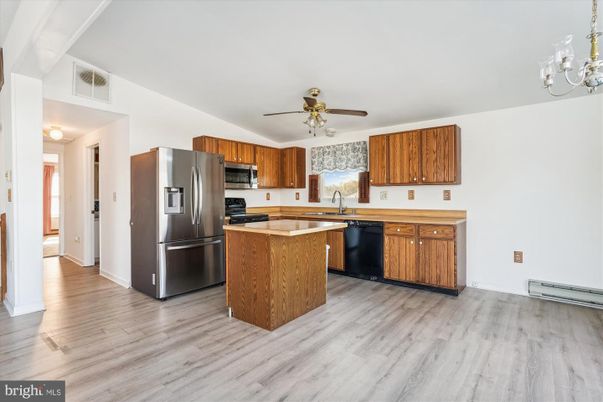 Chandelier, Interior, Kitchen, Wood Texture Flooring