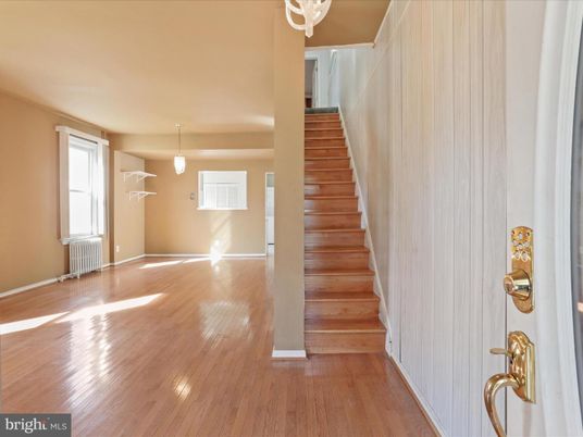 Empty room, Interior, Pendant Lights, Wood Texture Flooring