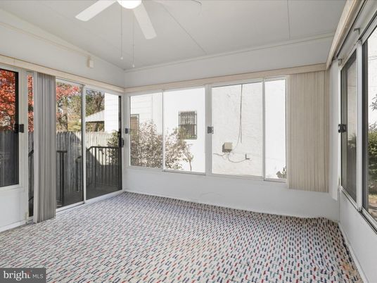 Empty room, Interior, Sun Room