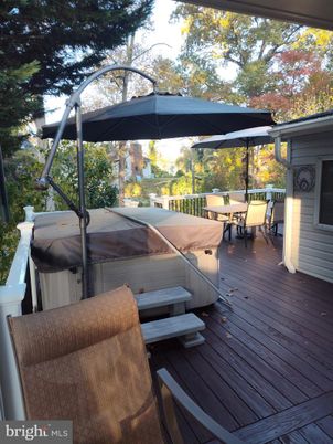 Exterior, Hot Tub