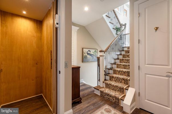 Interior, Recessed Lighting, Wood Texture Flooring, Wooden Walls