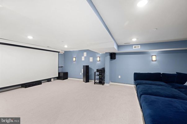 Interior, Projection Screen, Recessed Lighting, Theatre Room