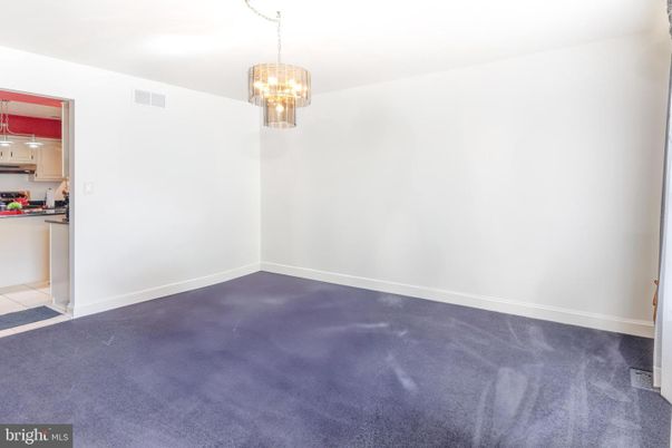 Chandelier, Empty room, Interior