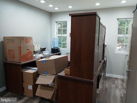 Home Office, Interior, Recessed Lighting, Wood Texture Flooring