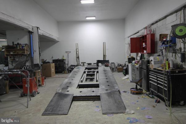 Fitness Equipment, Interior, Recessed Lighting