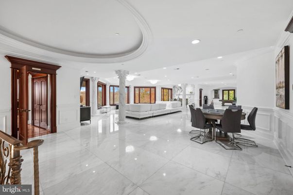 Dining room, Interior, Living room, Marble, Recessed Lighting