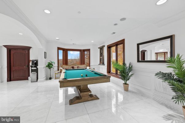 Billiard Table, Game Room, Interior, Recessed Lighting