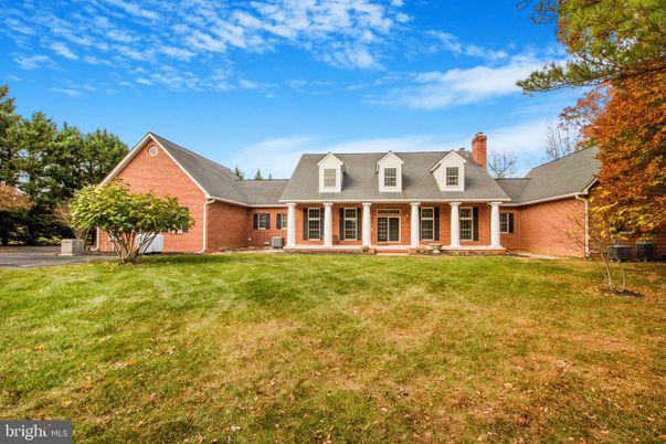 Backyard, Exterior, Facade, Brick Facade, Cape Cod