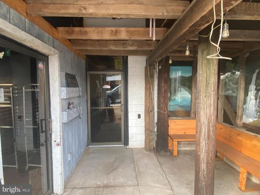 Exterior, Wooden Beams