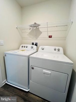 Interior, Utility Closets, Washer, Wood Texture Flooring