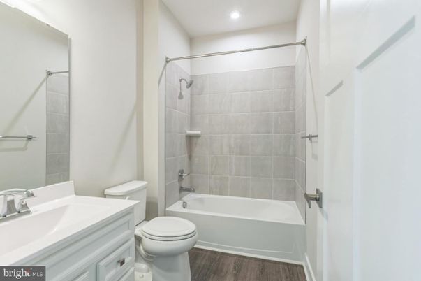 Bathroom, Interior, Recessed Lighting, Wood Texture Flooring