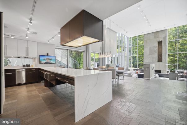 Dining room, Interior, Kitchen, Pendant Lights, Stainless Steel Appliances