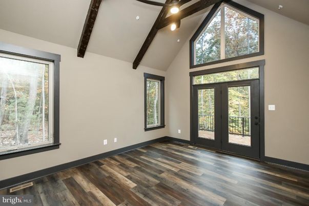 Empty room, Interior, Wooden Beams, Wood Texture Flooring
