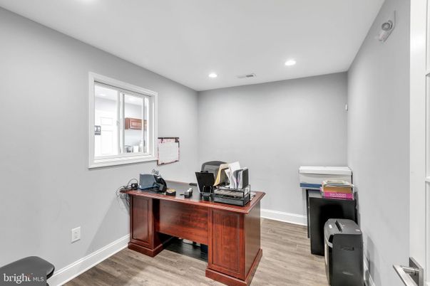 Home Office, Interior, Recessed Lighting, Wood Texture Flooring