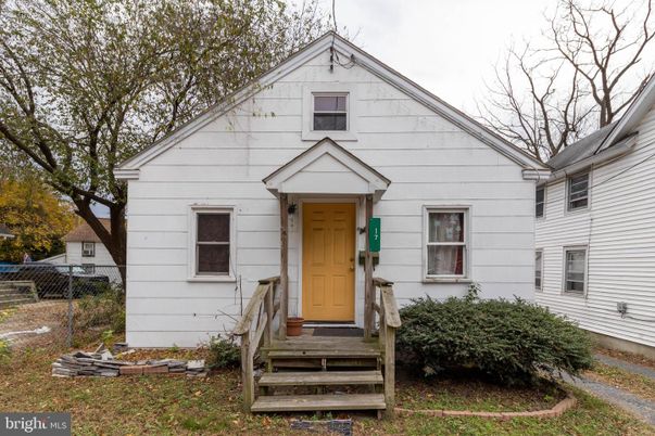 Exterior, Facade, None