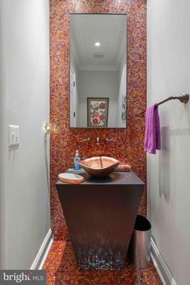 Bathroom, Interior, Recessed Lighting
