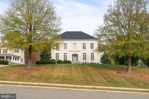 Exterior, Facade, French Provincial
