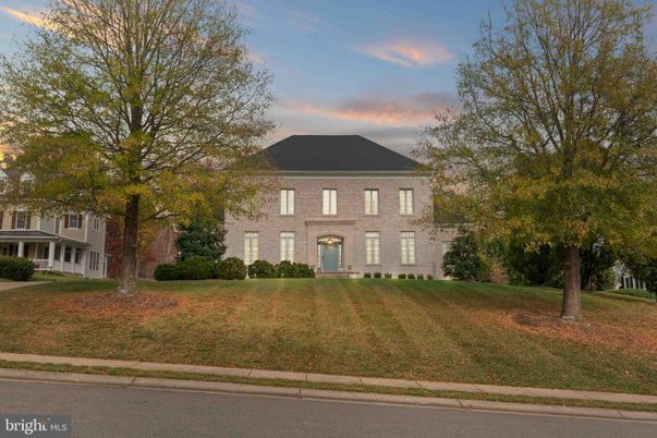 Exterior, Facade, French Provincial