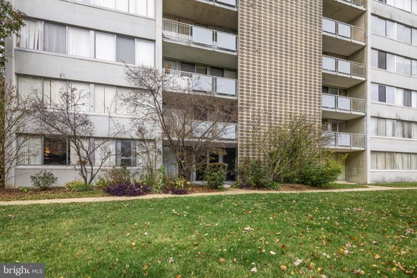 Exterior, Facade, Condo Building