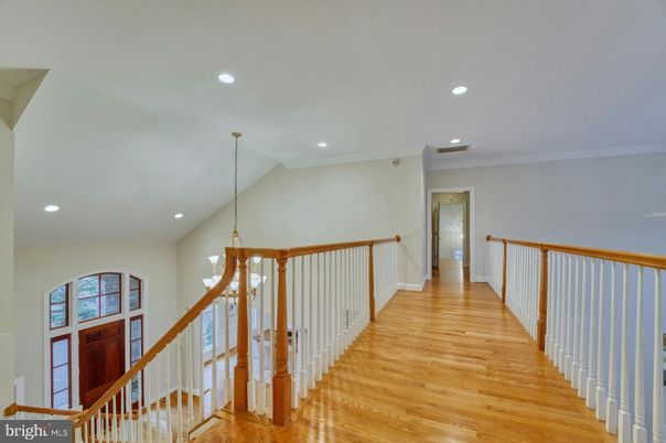 Interior, Pendant Lights, Recessed Lighting, Wood Texture Flooring