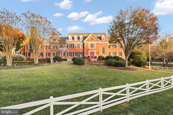 Backyard, Exterior, Facade, Brick Facade, French Provincial