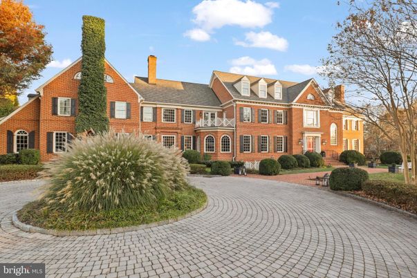 Exterior, Facade, Brick Facade, French Provincial