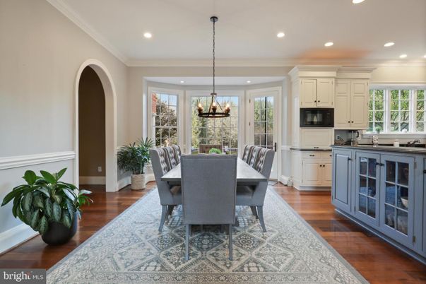 Chandelier, Dining room, Interior, Kitchen, Pendant Lights, Recessed Lighting, Wood Texture Flooring