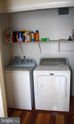 Interior, Utility Closets, Washer, Wood Texture Flooring
