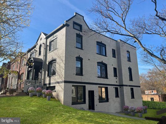 Exterior, Facade, Brick Facade, Rowhouse