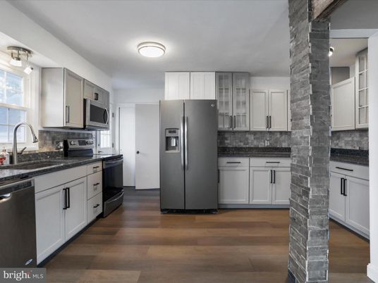 Interior, Kitchen, Stainless Steel Appliances, Wood Texture Flooring