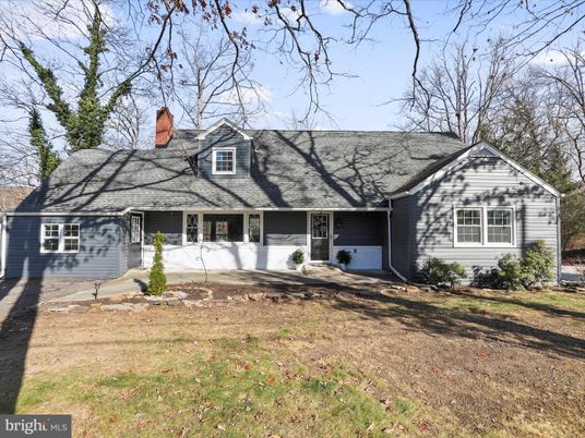 Exterior, Facade, Cape Cod