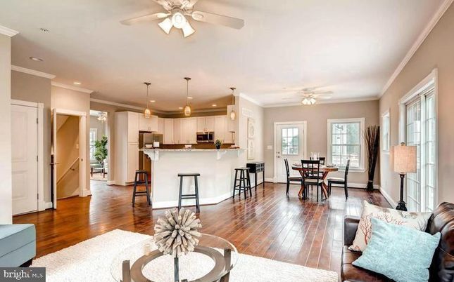 Dining room, Interior, Kitchen, Pendant Lights, Recessed Lighting, Wood Texture Flooring