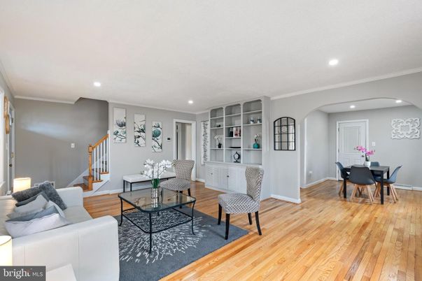 Dining room, Interior, Living room, Recessed Lighting, Wood Texture Flooring