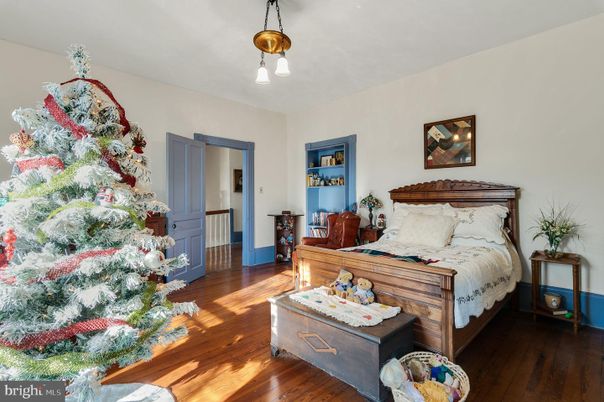 Bedroom, Interior, Pendant Lights, Wood Texture Flooring