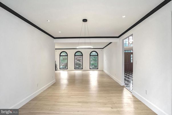 Empty room, Interior, Pendant Lights, Recessed Lighting, Wood Texture Flooring
