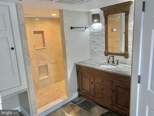 Bathroom, Interior, Recessed Lighting