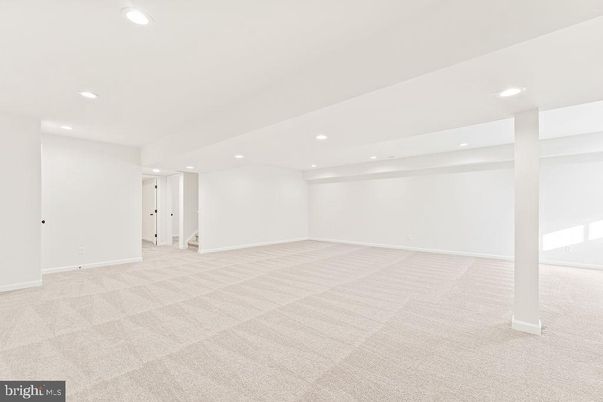 Empty room, Interior, Recessed Lighting