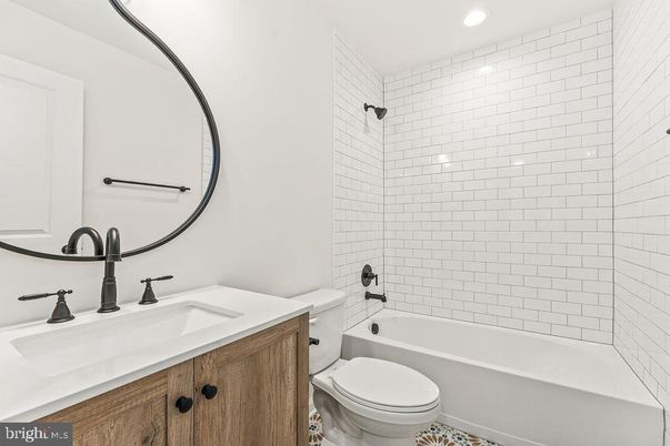 Bathroom, Interior, Recessed Lighting