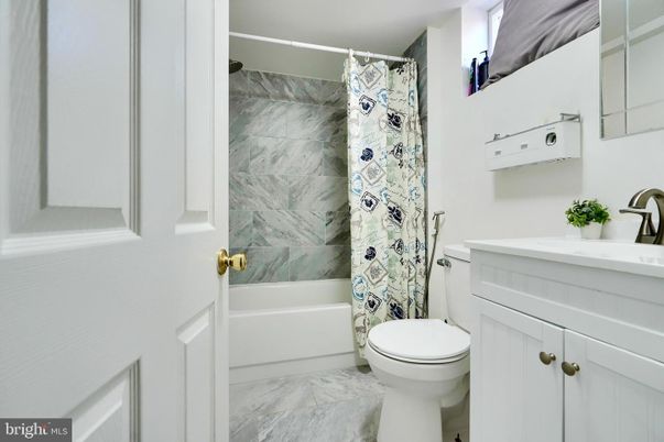 Bathroom, Interior, Marble, Marble Walls