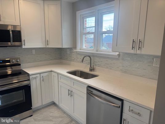 Interior, Kitchen, Stainless Steel Appliances