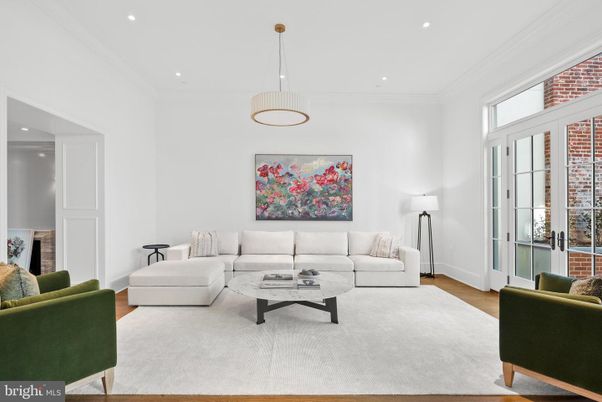 Interior, Living room, Pendant Lights, Recessed Lighting, Wood Texture Flooring
