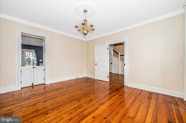 Chandelier, Empty room, Interior, Wood Texture Flooring