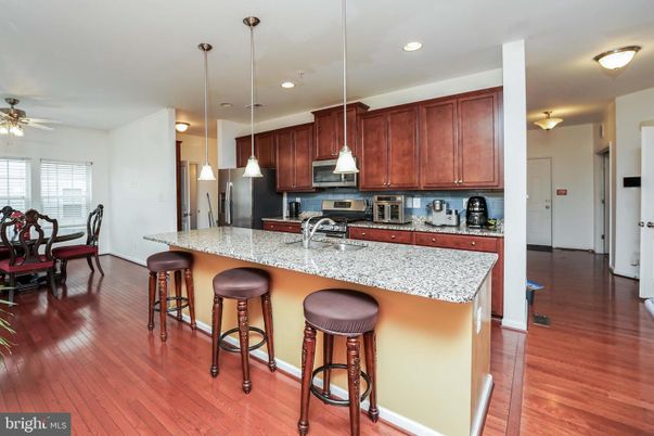 Dining room, Interior, Kitchen, Pendant Lights, Recessed Lighting, Wood Texture Flooring