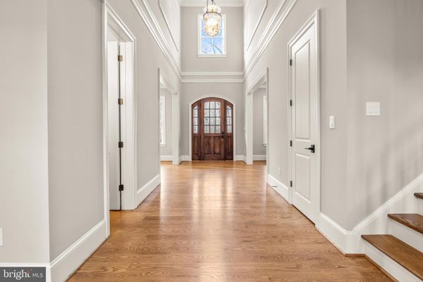 Interior, Pendant Lights, Wood Texture Flooring