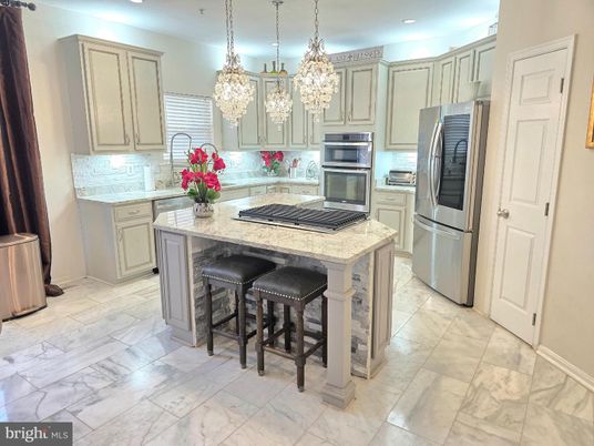 Chandelier, Interior, Kitchen, Recessed Lighting, Stainless Steel Appliances